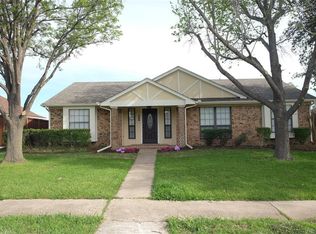 209 W Apollo Rd, Garland, TX 75040