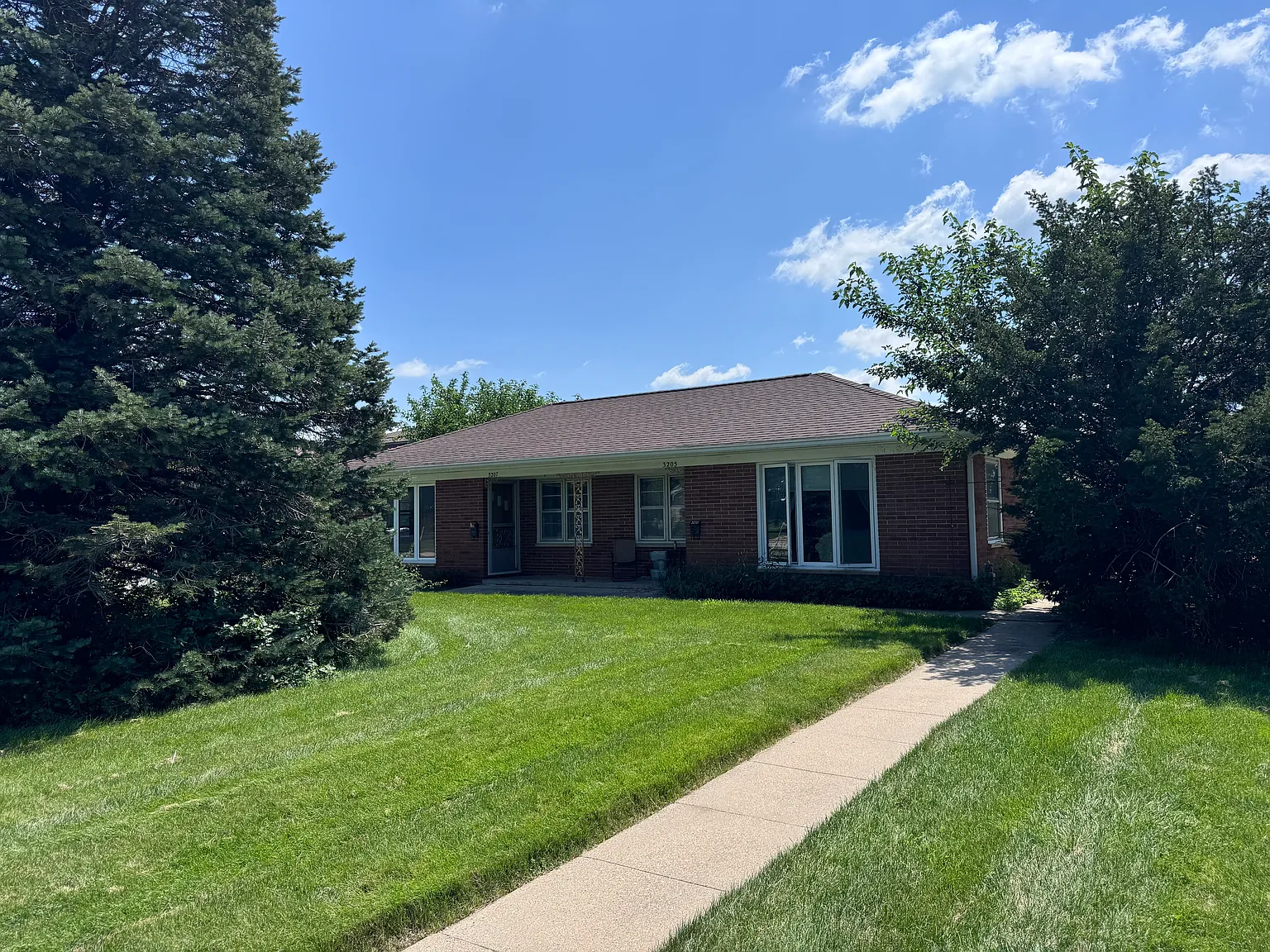 3205 Terrace Dr — Photo 1