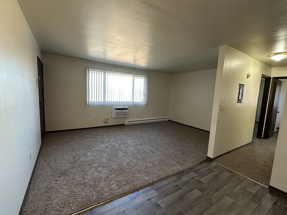 1st image of 4340 Kennedy Dr #204