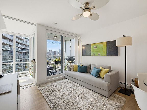 3rd image of 1788 Columbia St #1501