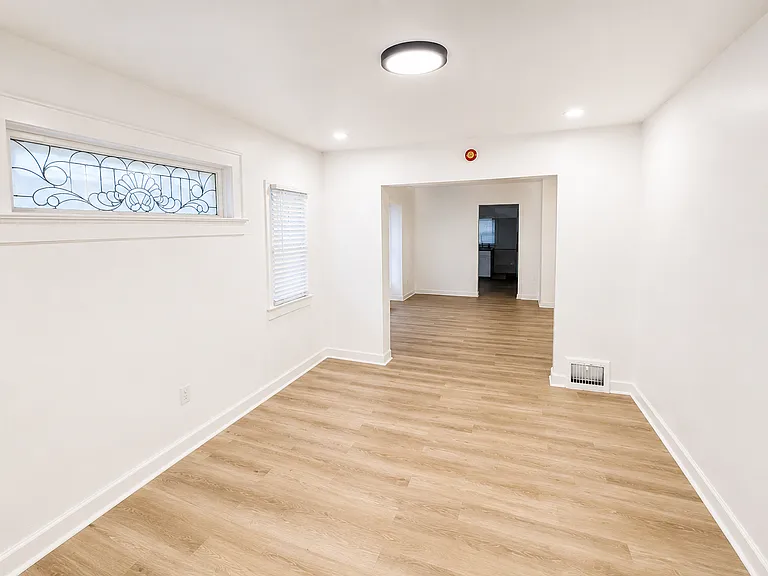 4112 Park Ave — Photo 8
