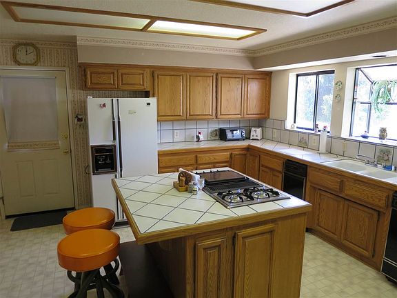 2nd image of 3314 Cedar Ln