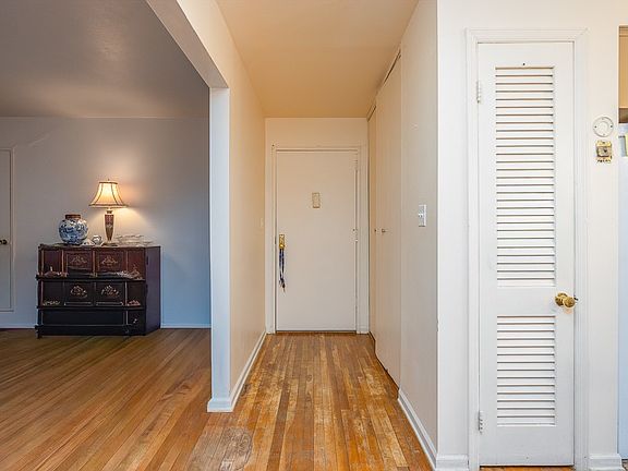 2nd image of 49 Bon Aire Cir APT 7712