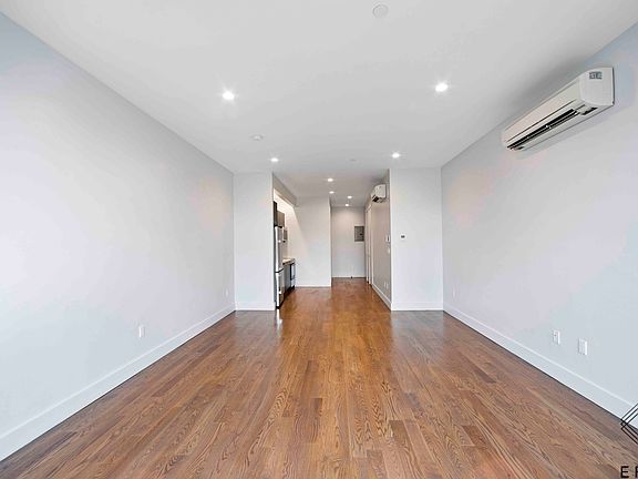5th image of 101 Varet St #3G