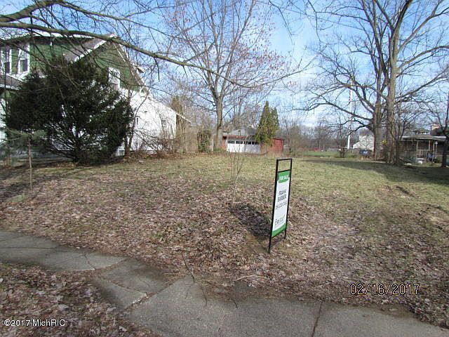2nd image of 2334 Amherst Ave