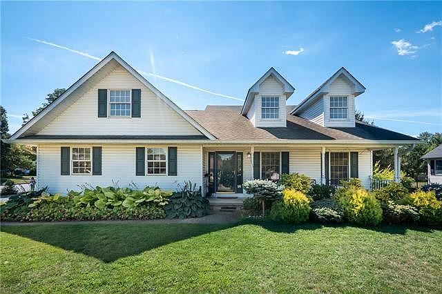 1st image of 310 Demaria Dr