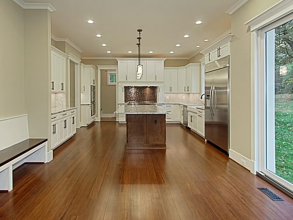 5th image of 307 Arcadian Cir SW