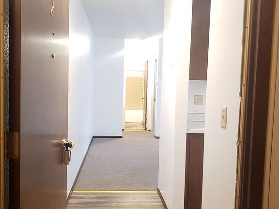 2nd image of 350 5th St NE APT 2