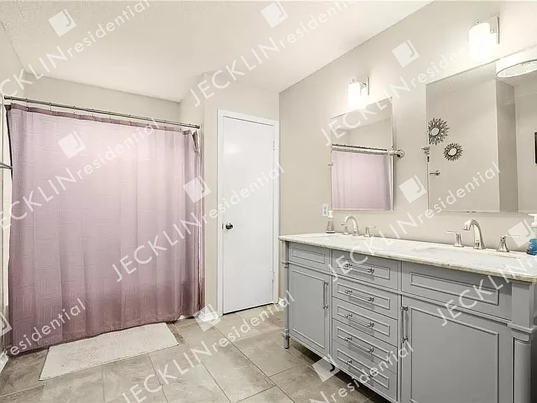 13805 Lothian Dr — Photo 21