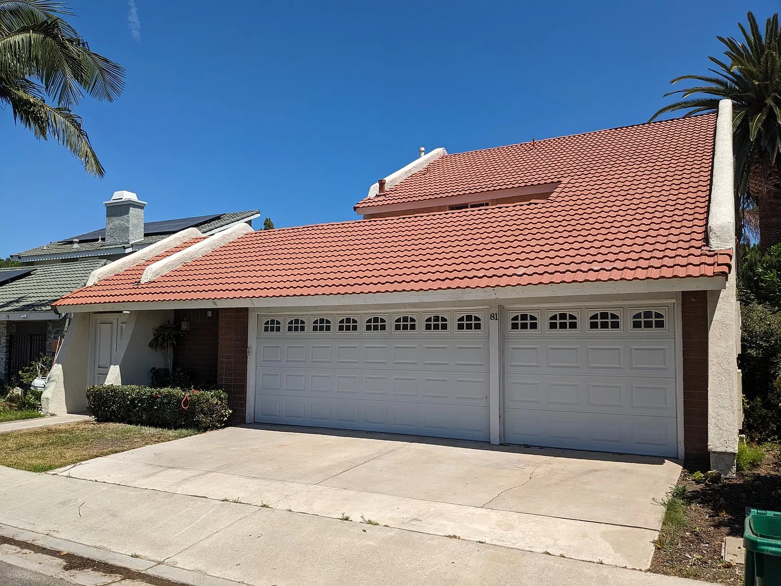 5 bed, 2729 sqft, $6,275 — Photo 1