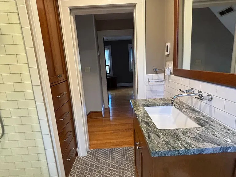 2412 Alberta Ave SW — Photo 31