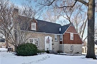 1st image of 5711 W 61st St