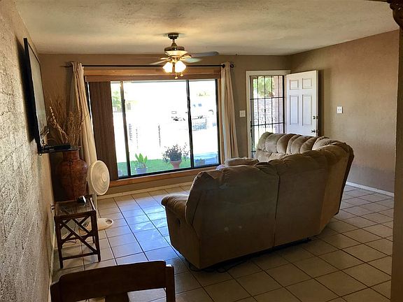 4th image of 2581 S Carol Ave