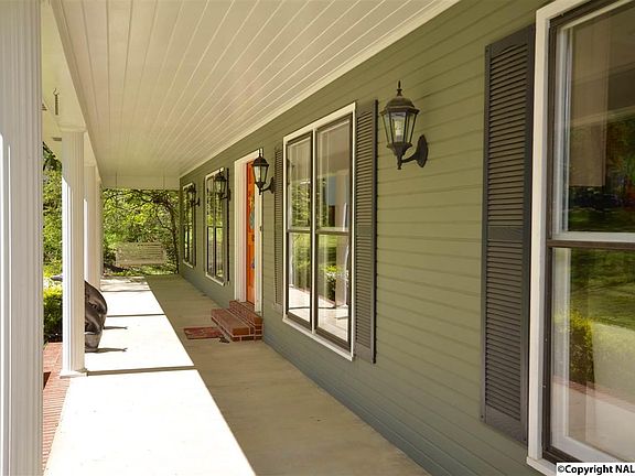 3rd image of 1753 Oakwood Cir SW