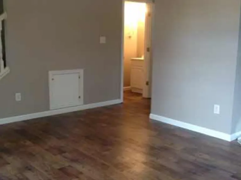 3351 S Oaklawn Cir — Photo 3