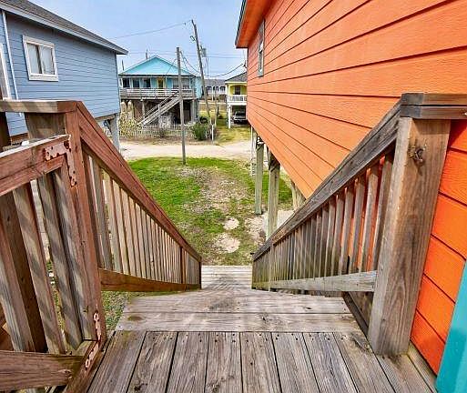 4th image of 1034 Bluewater Dr