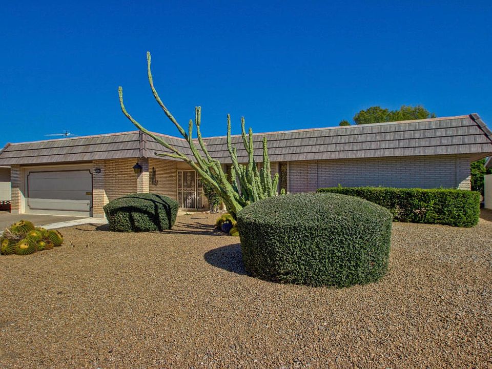 1st image of 10919 W Roundelay Cir