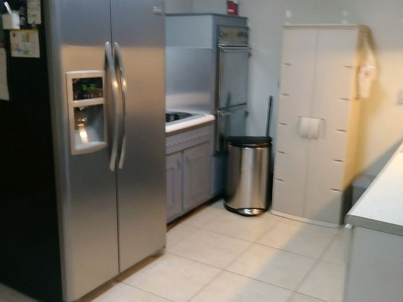 3rd image of 6110 SW 41st Pl
