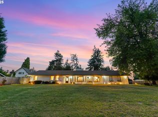 929 S River Rd, Cottage Grove, OR 97424