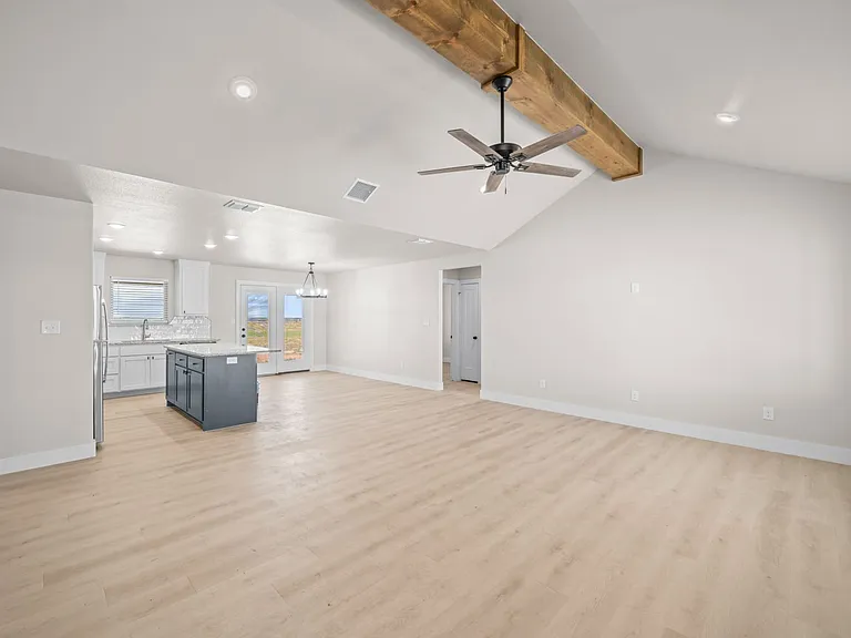 10601 E County Road 7400 — Photo 33