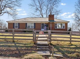 155 W Piney Rd, Dickson, TN 37055
