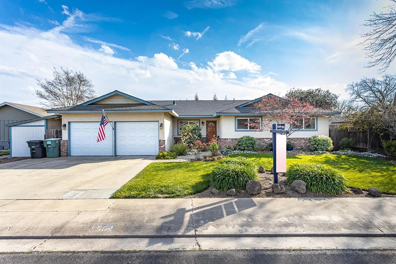 1504 Jacquelyn Way photo 1