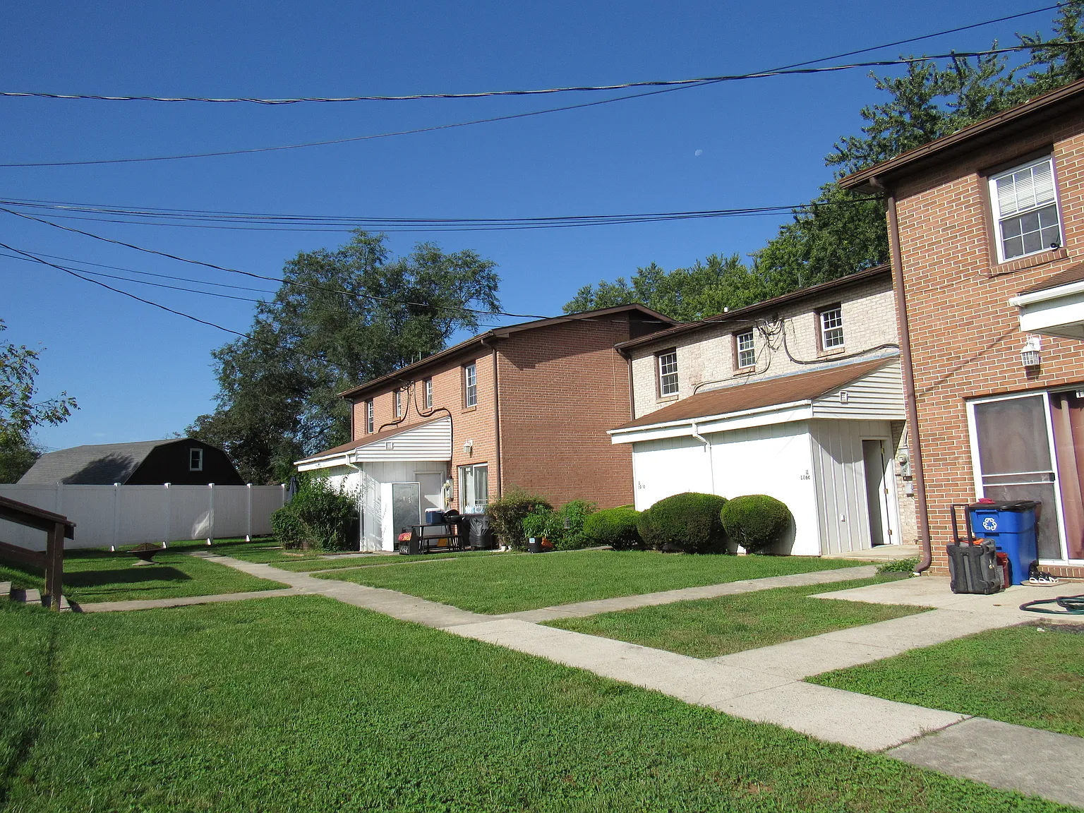 1066 Stonybridge Drive — Photo 2