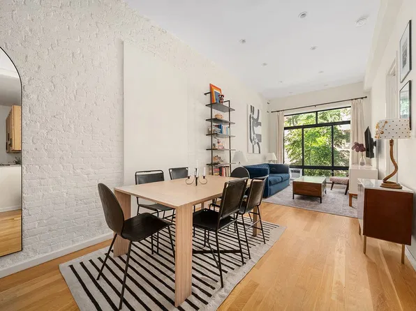 23 E 10th St APT 3D, New York, NY 10003