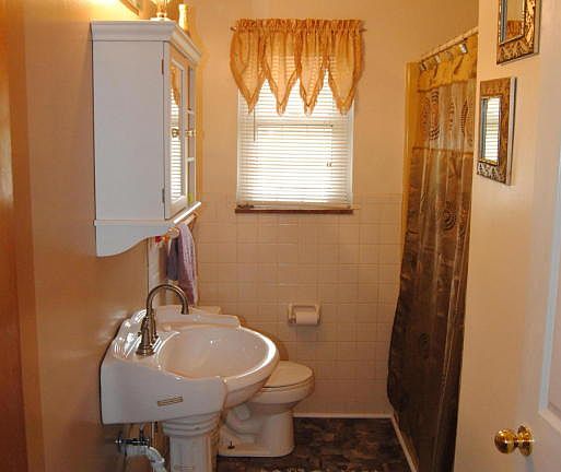 5th image of 5912 Meadowland Dr