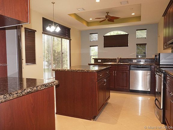 4th image of 8345 Phoenician Ct #8345