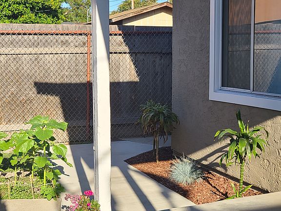 Front entranxe porch