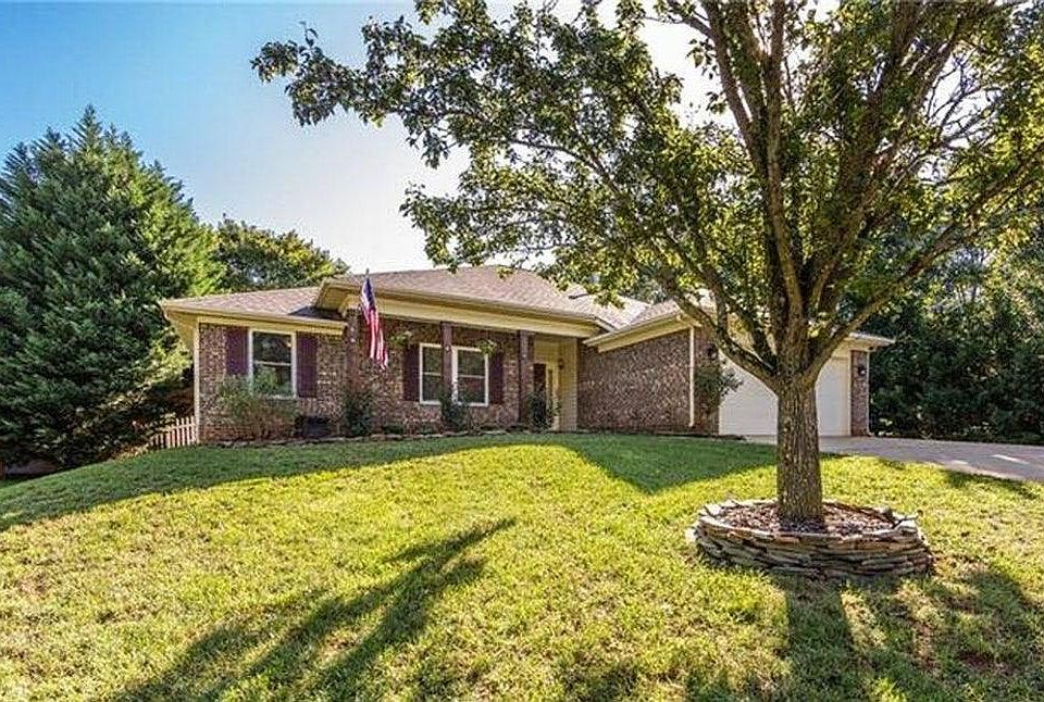 Large front yard and attached garage