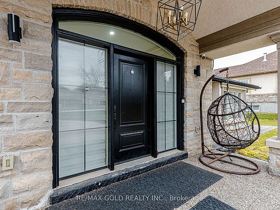 3rd image of 8892 Creditview Rd