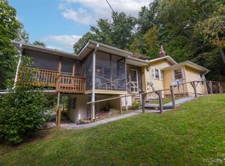 368 Barber Rd, Zirconia, NC 28790
