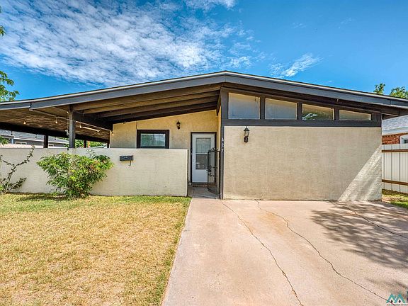 3rd image of 407 E Linda Vista Blvd