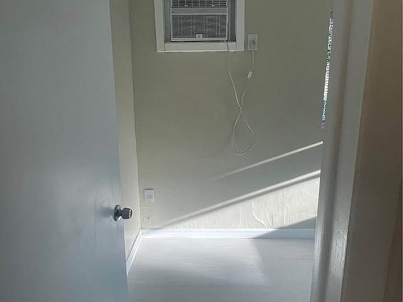 5th image of 4991 SW 27th Ave #C