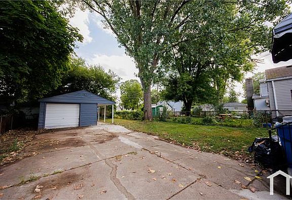 2nd image of 12856 Couwlier Ave