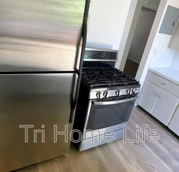 9285 E 14th Ave — Photo 5