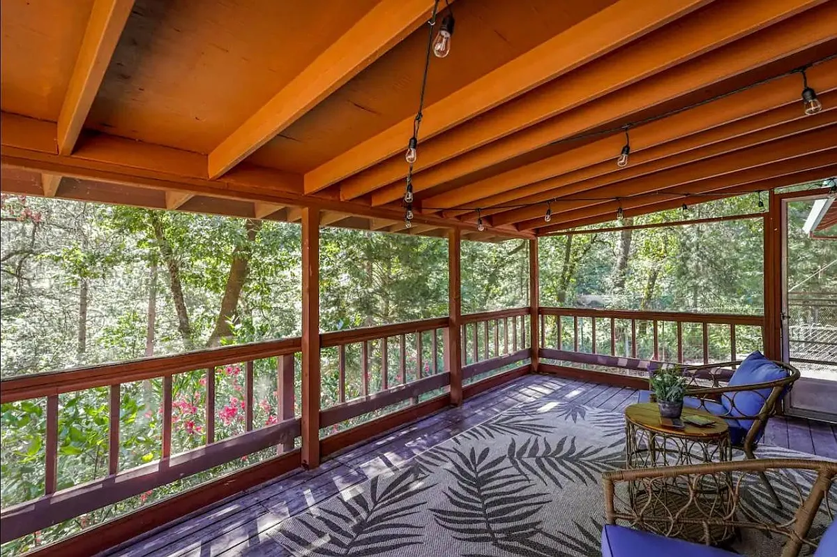 Building Photo - Racoon Dr