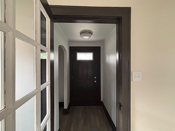 3rd image of 1512 Price St