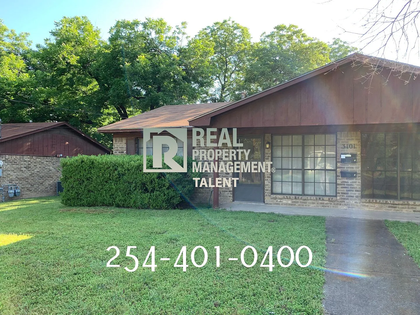 2 Bedroom, 1 Bathroom Duplex for Rent in Waco TX — Photo 2