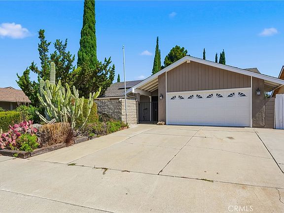 4th image of 4605 E Silverleaf Ave