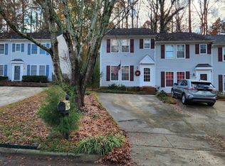 1121 Villa Green Ct, Raleigh, NC 27612