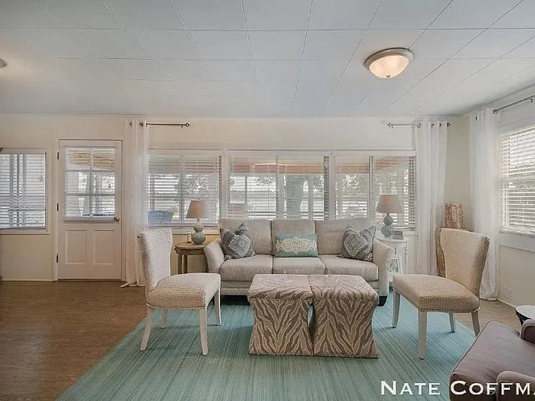 6894 Farrell Dr NE — Photo 12