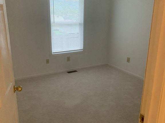 5th image of 350 Mary Drew Dr