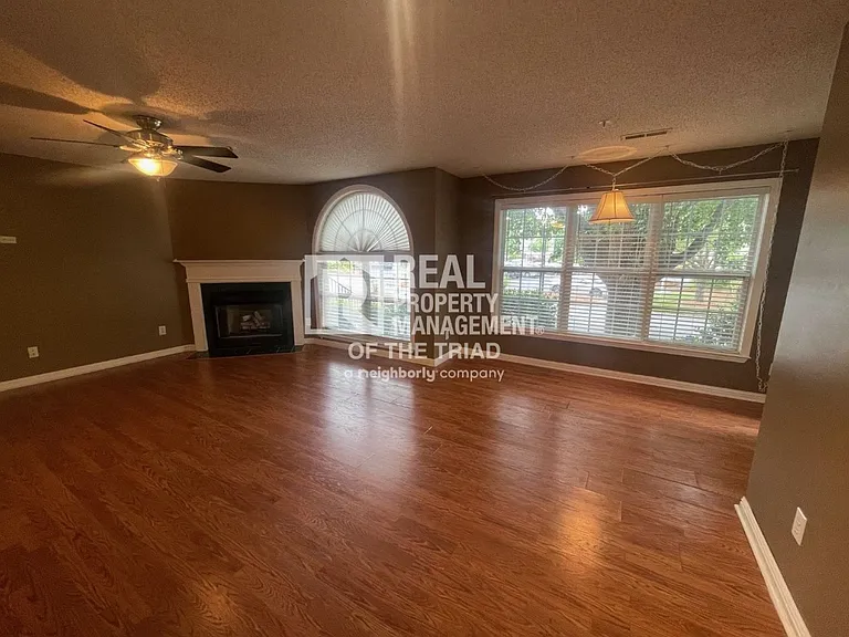 3725 Morris Farm Dr #1A — Photo 2