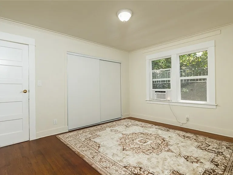 316 W Kenneth Rd — Photo 11