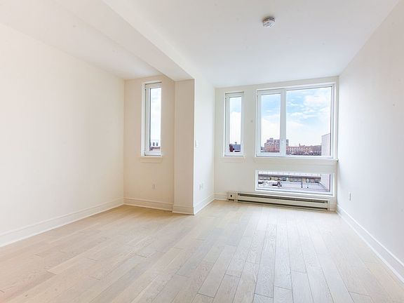 3rd image of 531 W 159th St #7A