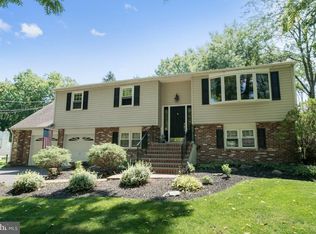 72 W Peace Valley Rd, Chalfont, PA 18914