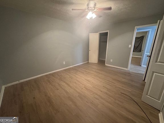 4th image of 205 Gateway Dr
